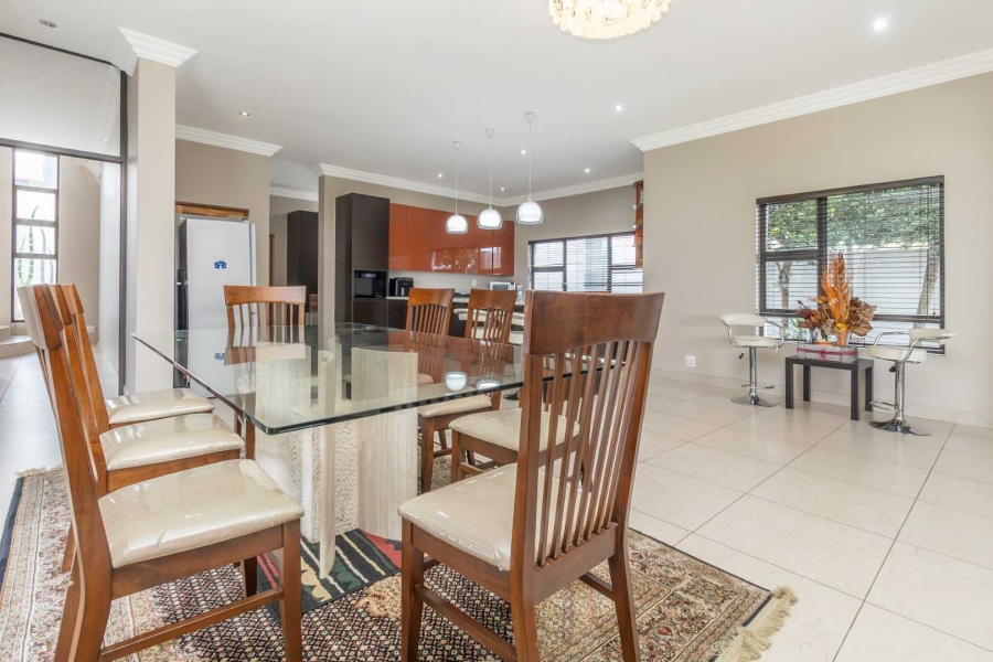 6 Bedroom Property for Sale in Blue Valley Golf Estate Gauteng