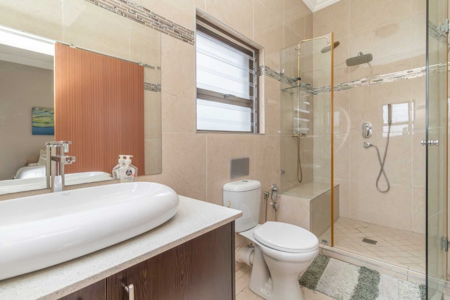6 Bedroom Property for Sale in Blue Valley Golf Estate Gauteng