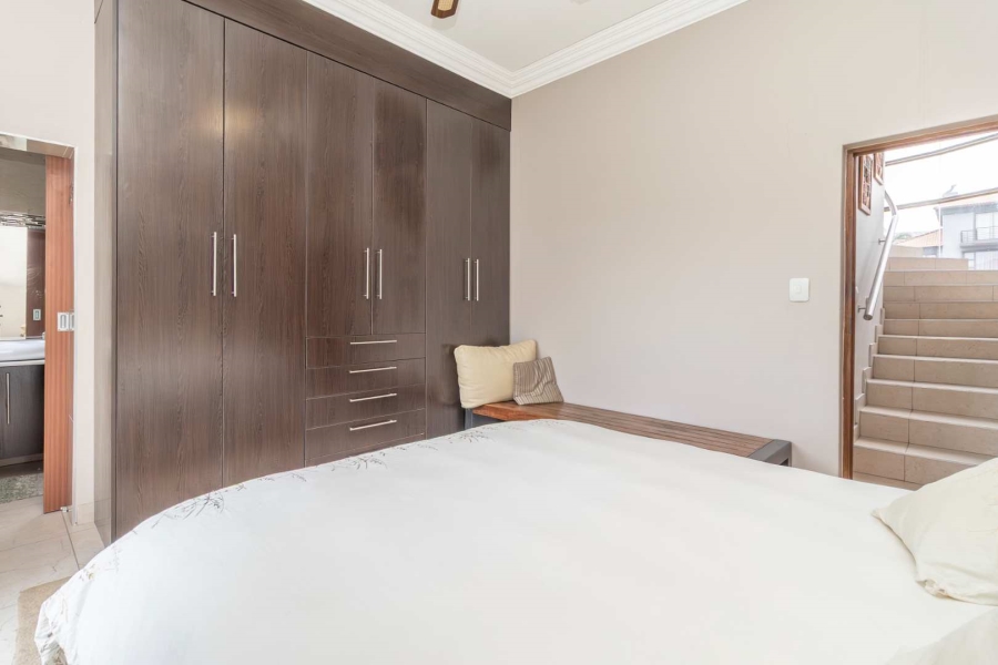 6 Bedroom Property for Sale in Blue Valley Golf Estate Gauteng
