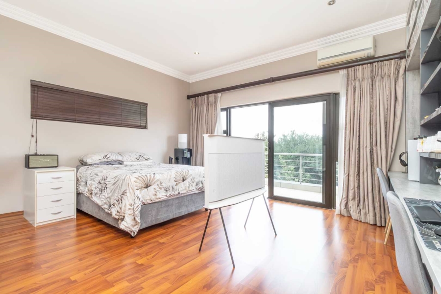6 Bedroom Property for Sale in Blue Valley Golf Estate Gauteng