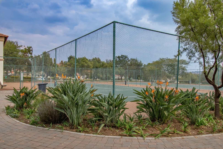 6 Bedroom Property for Sale in Blue Valley Golf Estate Gauteng