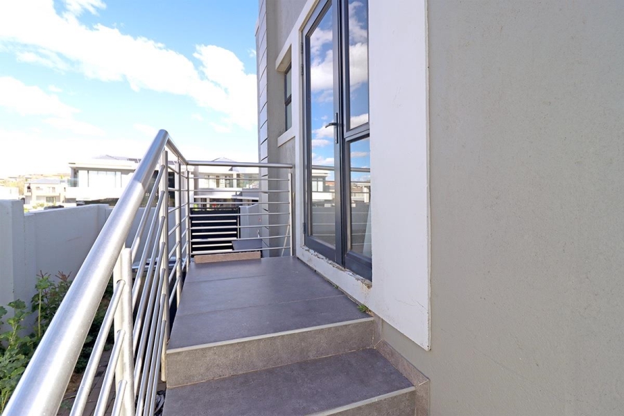 4 Bedroom Property for Sale in Blue Valley Golf Estate Gauteng
