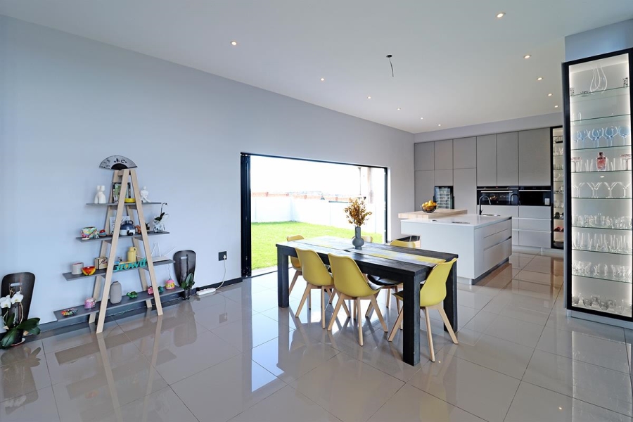 4 Bedroom Property for Sale in Blue Valley Golf Estate Gauteng