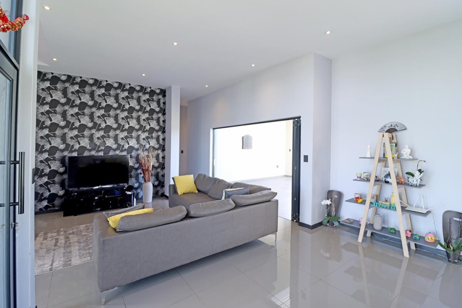 4 Bedroom Property for Sale in Blue Valley Golf Estate Gauteng