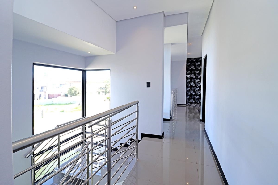 4 Bedroom Property for Sale in Blue Valley Golf Estate Gauteng