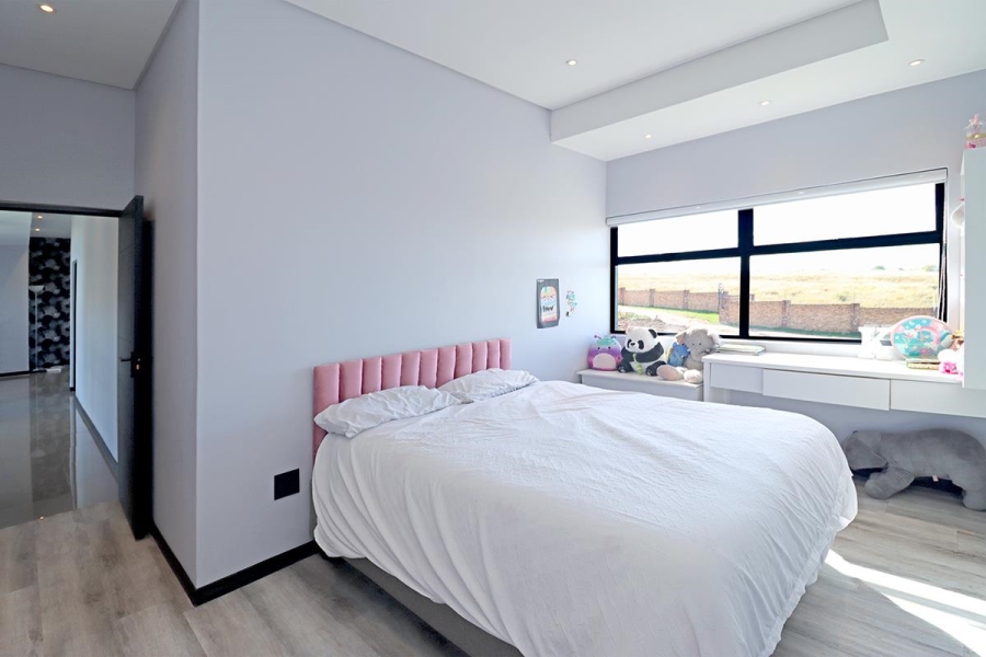 4 Bedroom Property for Sale in Blue Valley Golf Estate Gauteng
