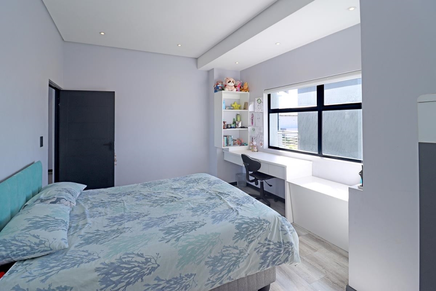 4 Bedroom Property for Sale in Blue Valley Golf Estate Gauteng