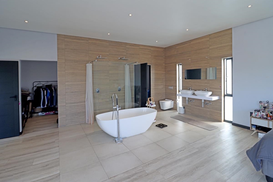 4 Bedroom Property for Sale in Blue Valley Golf Estate Gauteng