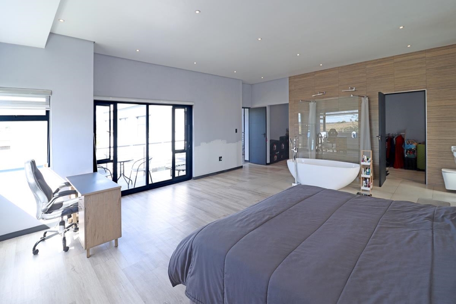 4 Bedroom Property for Sale in Blue Valley Golf Estate Gauteng