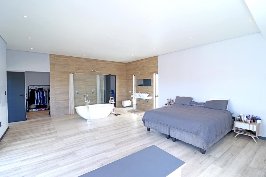 4 Bedroom Property for Sale in Blue Valley Golf Estate Gauteng