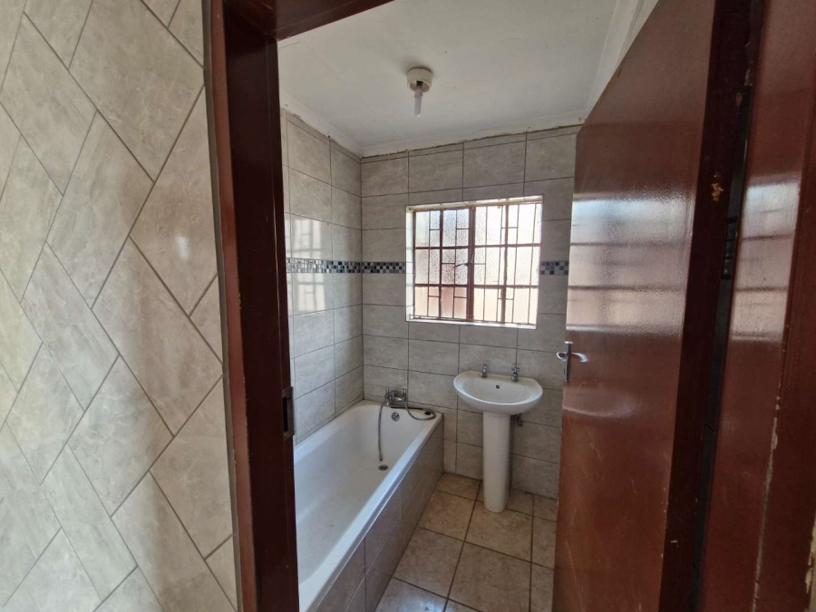To Let 3 Bedroom Property for Rent in Nellmapius Gauteng
