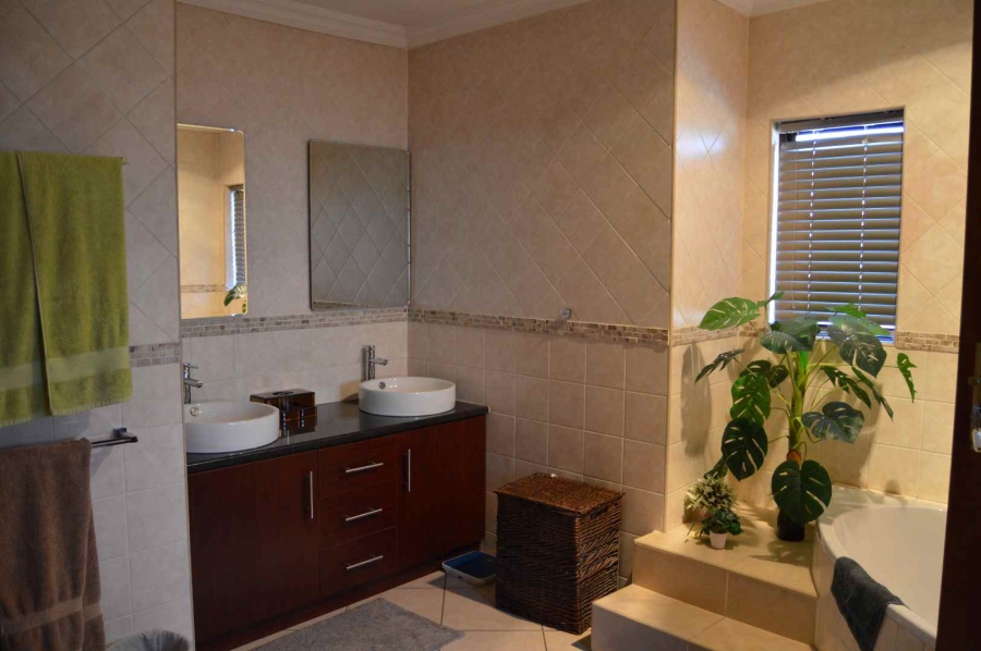 4 Bedroom Property for Sale in Montana Gauteng
