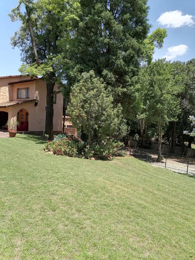 8 Bedroom Property for Sale in Ferndale Gauteng