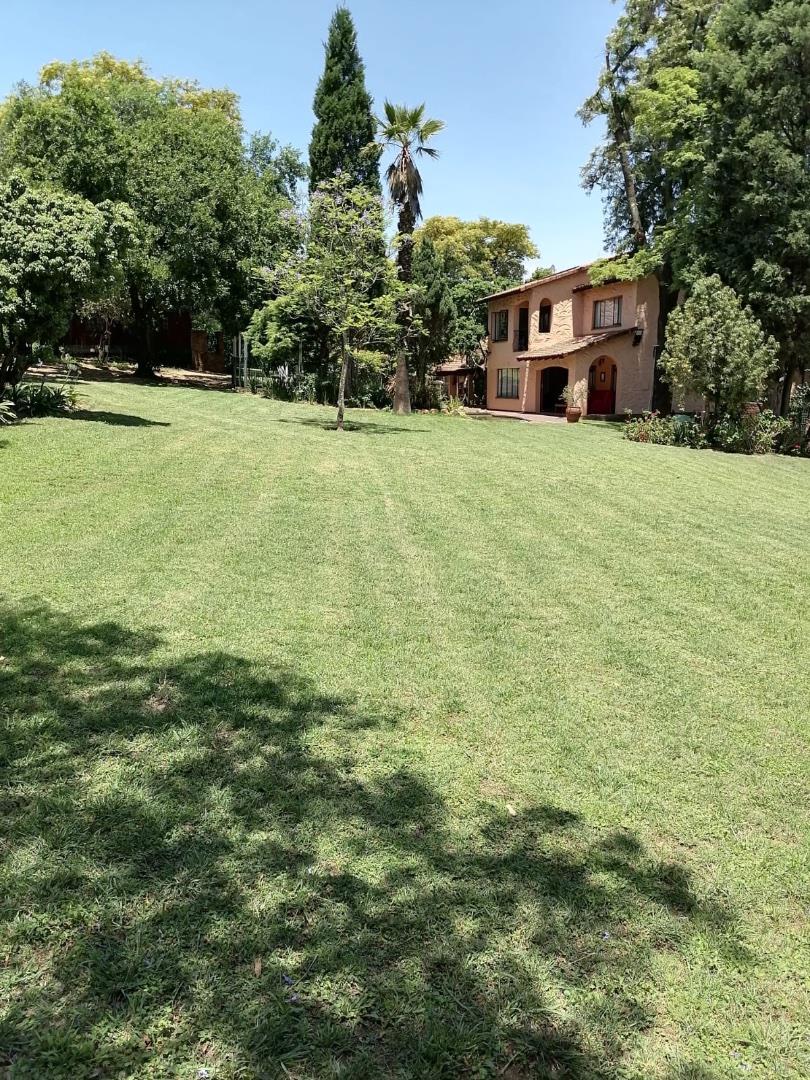 8 Bedroom Property for Sale in Ferndale Gauteng