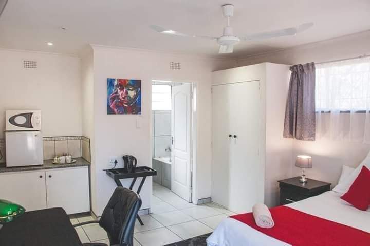 8 Bedroom Property for Sale in Ferndale Gauteng