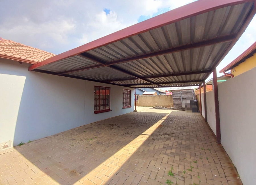3 Bedroom Property for Sale in Elandspoort Gauteng