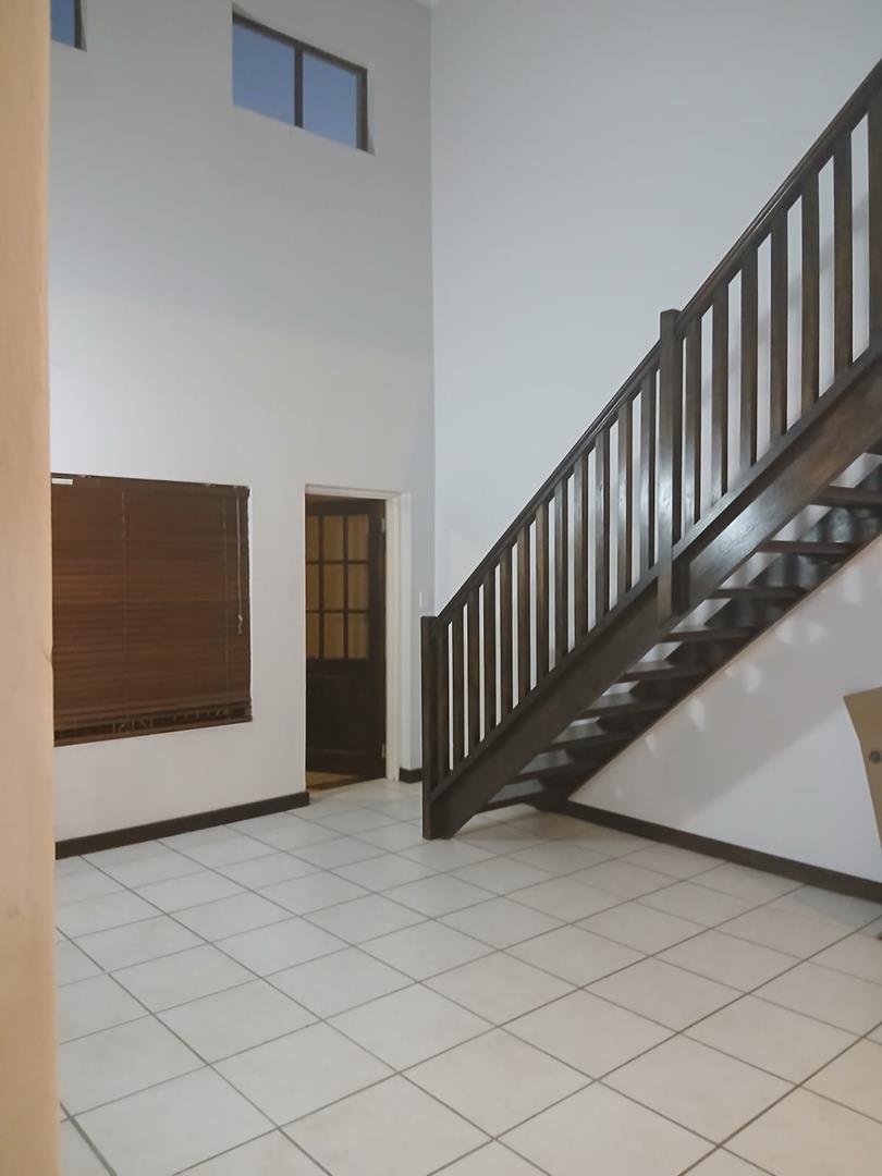 2 Bedroom Property for Sale in Sunninghill Gauteng
