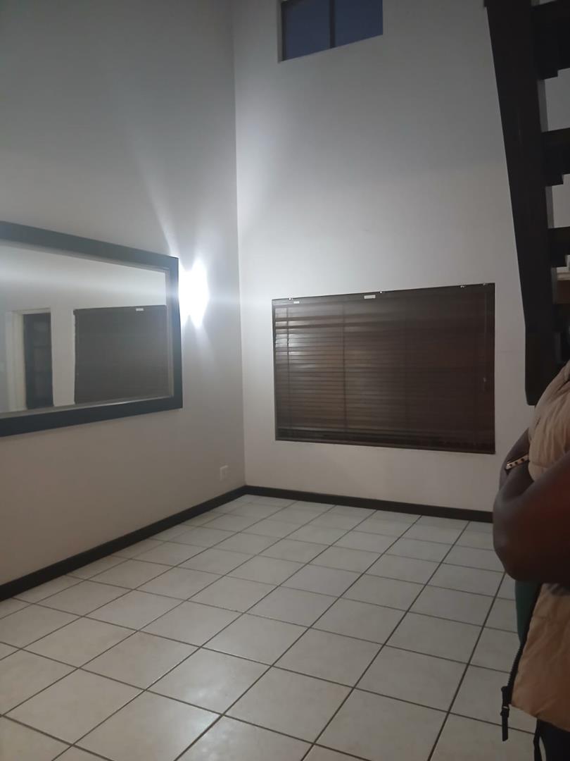 2 Bedroom Property for Sale in Sunninghill Gauteng