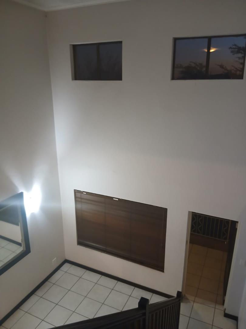 2 Bedroom Property for Sale in Sunninghill Gauteng