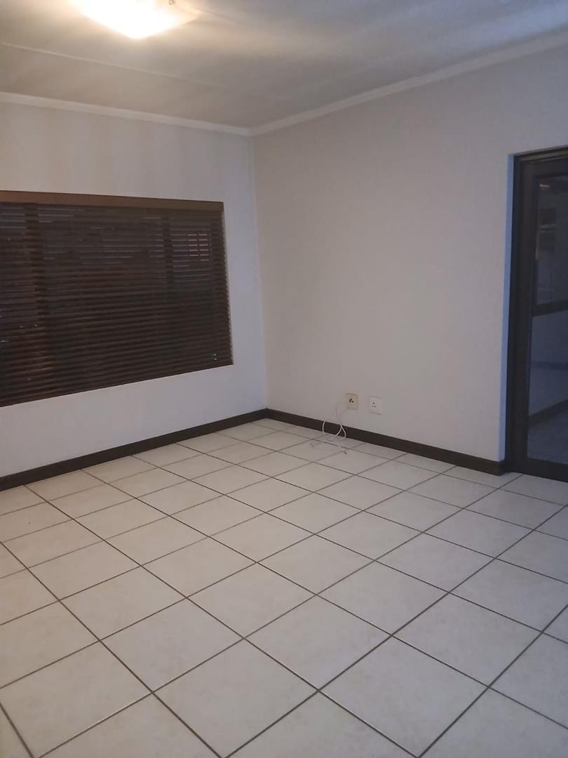 2 Bedroom Property for Sale in Sunninghill Gauteng