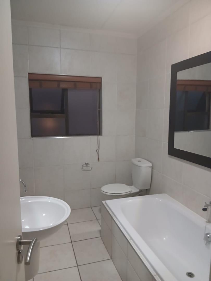 2 Bedroom Property for Sale in Sunninghill Gauteng