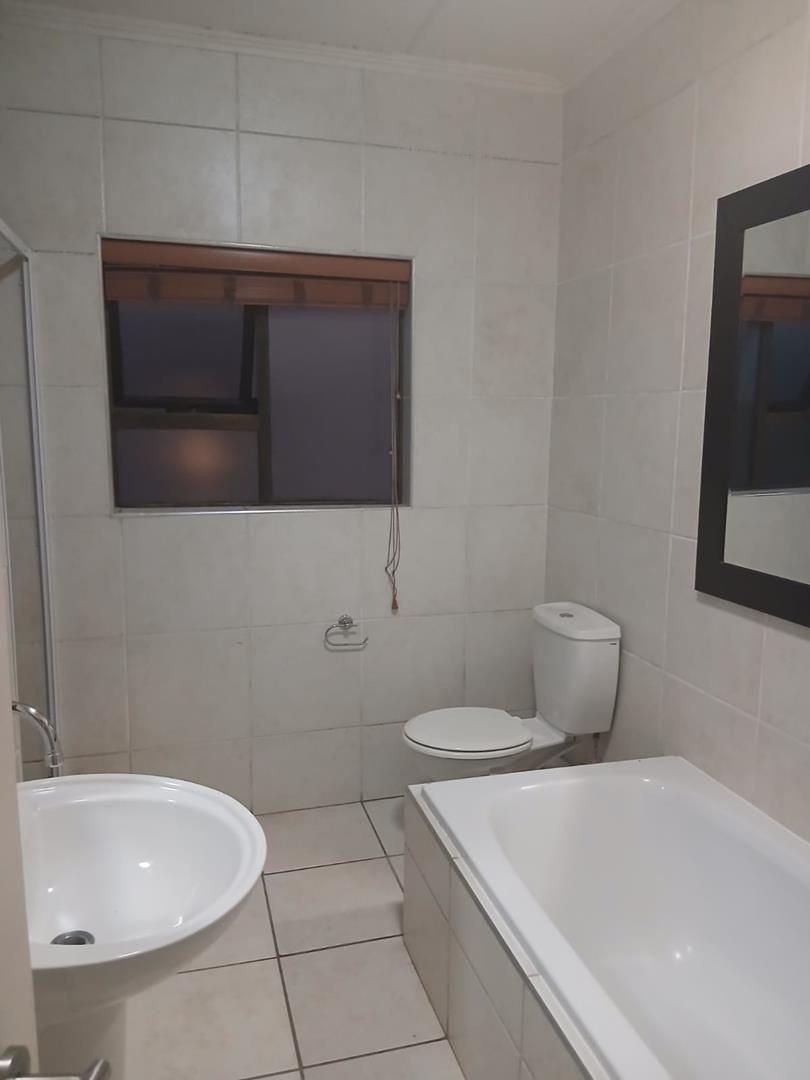 2 Bedroom Property for Sale in Sunninghill Gauteng