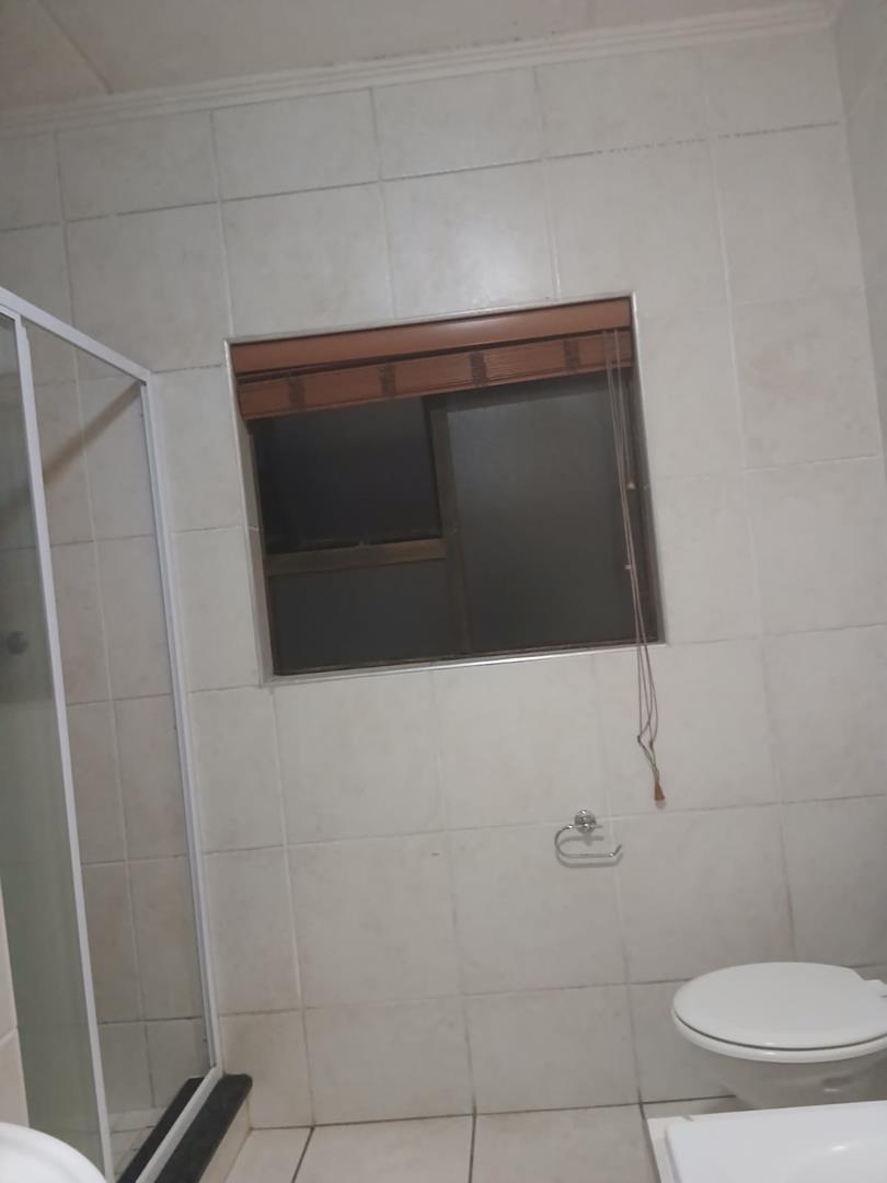 2 Bedroom Property for Sale in Sunninghill Gauteng