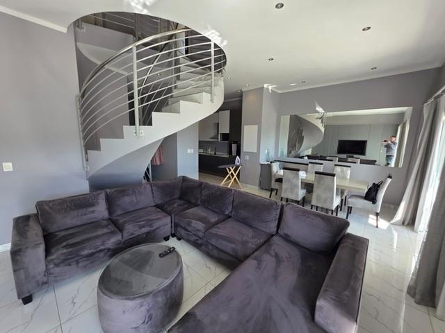 2 Bedroom Property for Sale in Sandhurst Gauteng