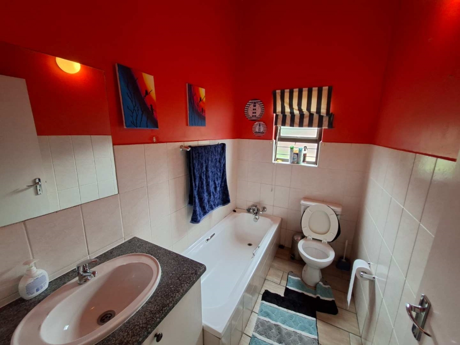 2 Bedroom Property for Sale in North Riding Gauteng