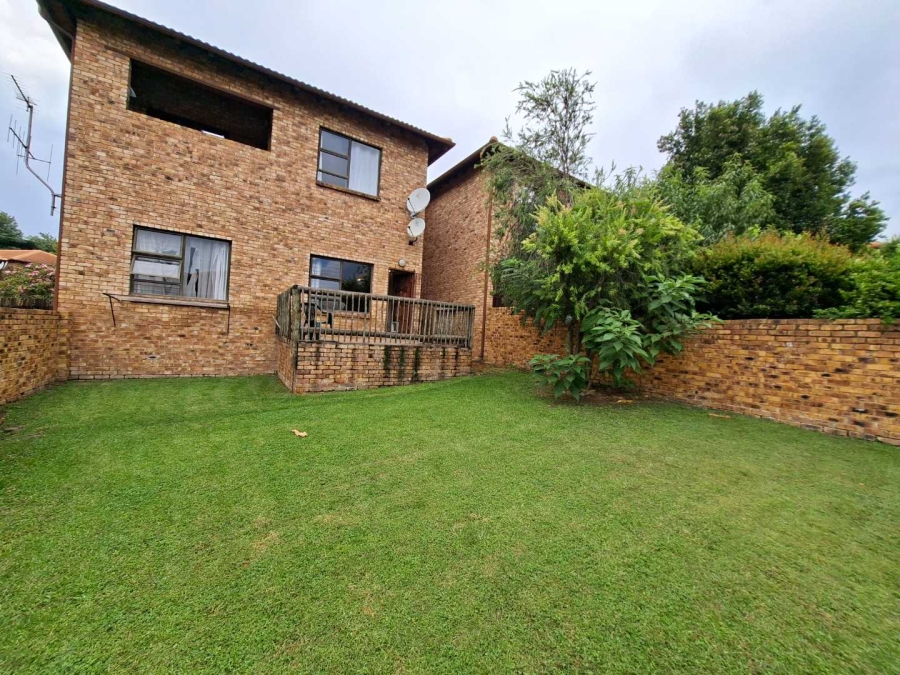 2 Bedroom Property for Sale in North Riding Gauteng