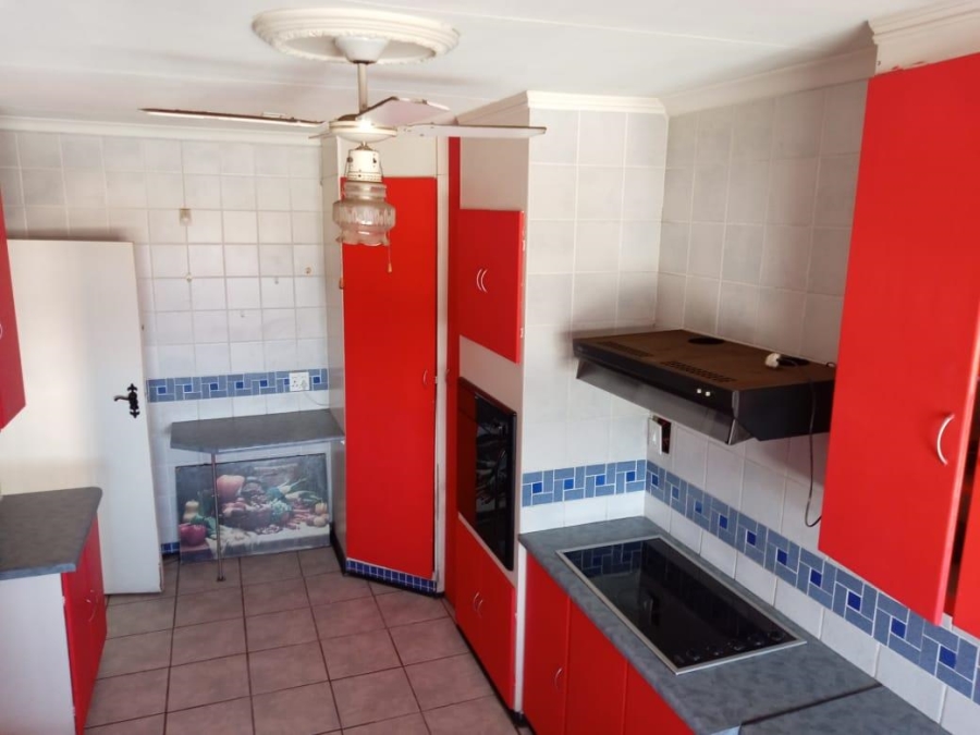 6 Bedroom Property for Sale in Alberton Gauteng