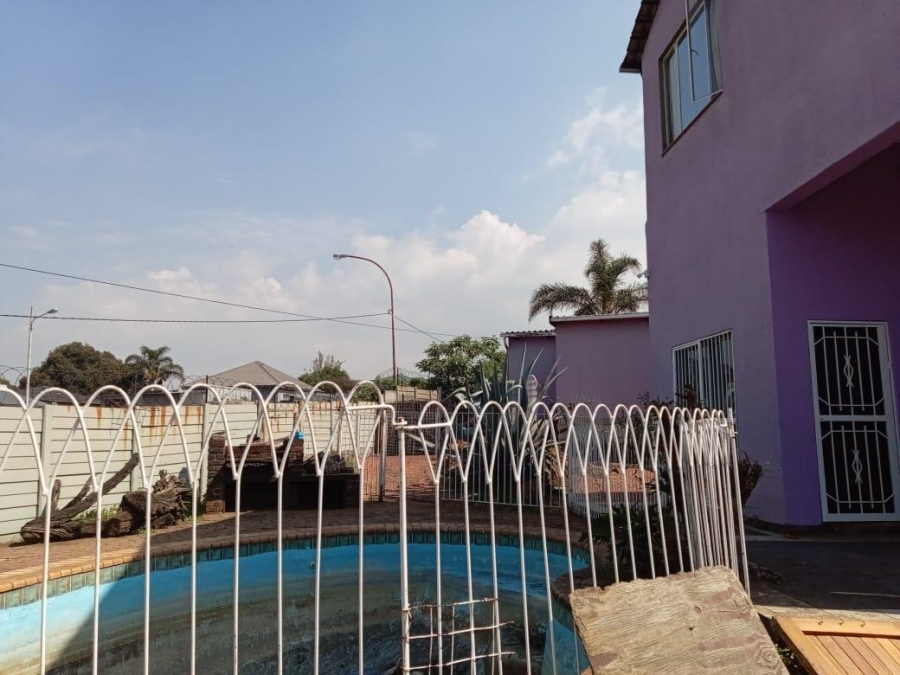 6 Bedroom Property for Sale in Alberton Gauteng