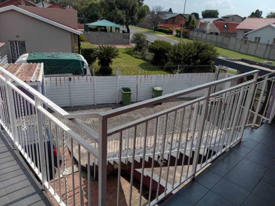 6 Bedroom Property for Sale in Alberton Gauteng