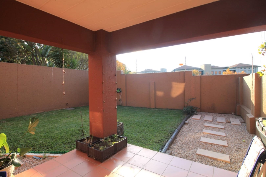 1 Bedroom Property for Sale in Magaliessig Gauteng