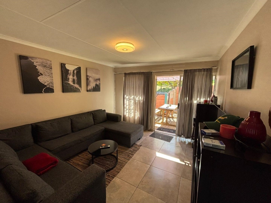 2 Bedroom Property for Sale in Erasmuskloof Gauteng
