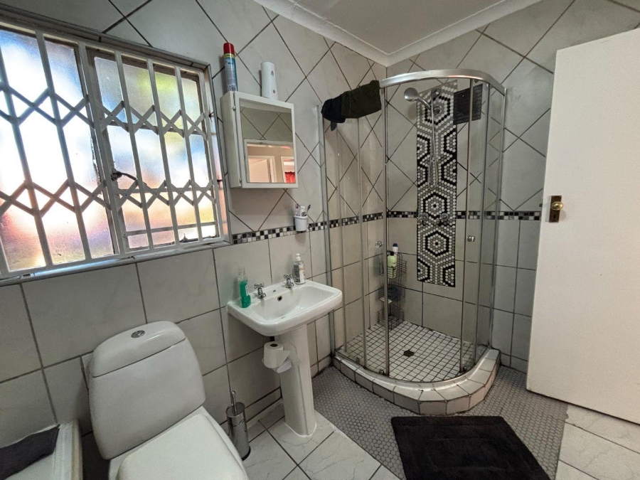 2 Bedroom Property for Sale in Erasmuskloof Gauteng
