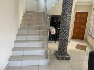 4 Bedroom Property for Sale in Bloubosrand Gauteng