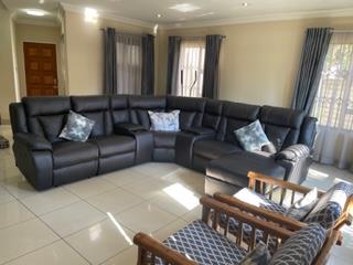 4 Bedroom Property for Sale in Bloubosrand Gauteng