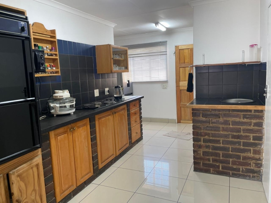 4 Bedroom Property for Sale in Bloubosrand Gauteng