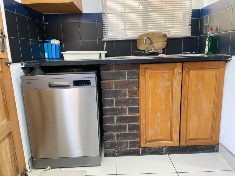 4 Bedroom Property for Sale in Bloubosrand Gauteng