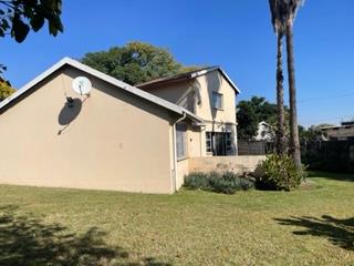 4 Bedroom Property for Sale in Bloubosrand Gauteng