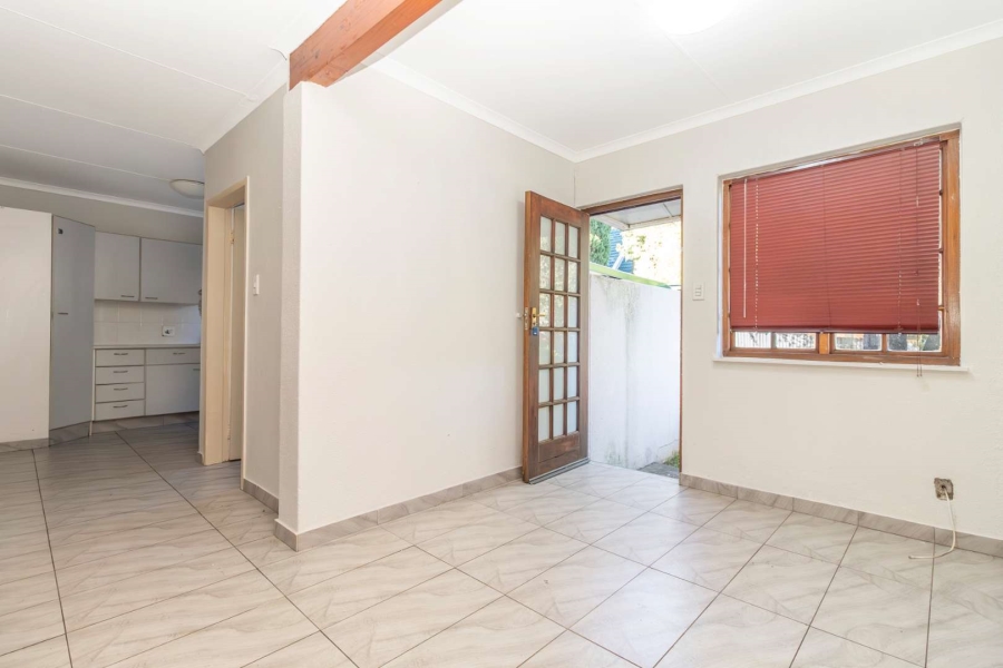 To Let 2 Bedroom Property for Rent in Weltevreden Park Gauteng
