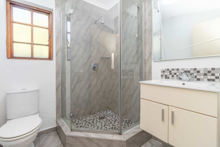 To Let 2 Bedroom Property for Rent in Weltevreden Park Gauteng
