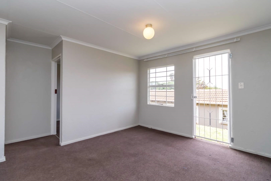 To Let 3 Bedroom Property for Rent in Weltevreden Park Gauteng