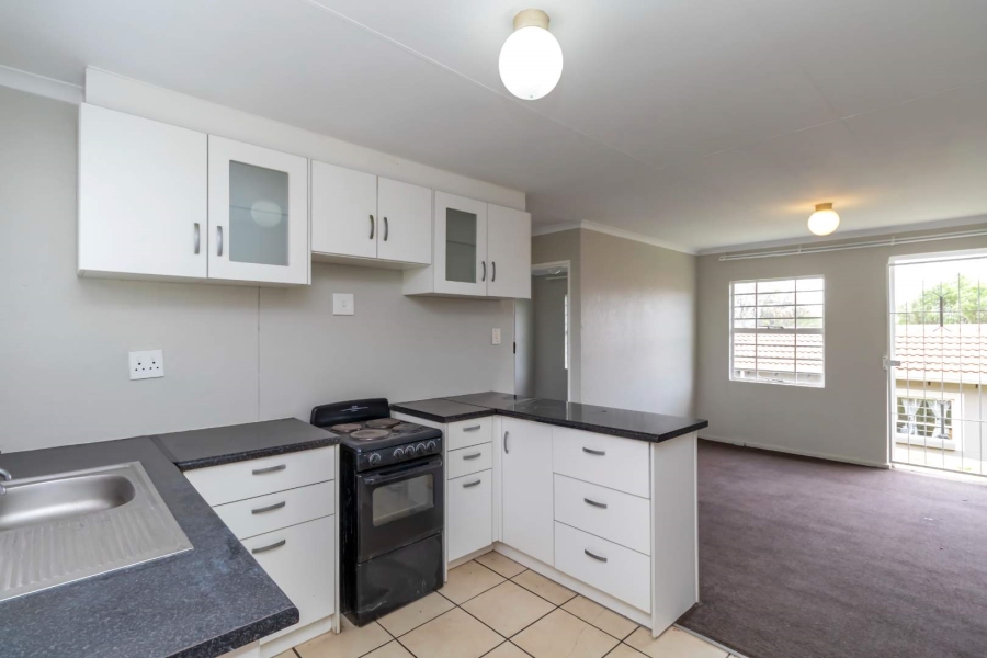 To Let 3 Bedroom Property for Rent in Weltevreden Park Gauteng