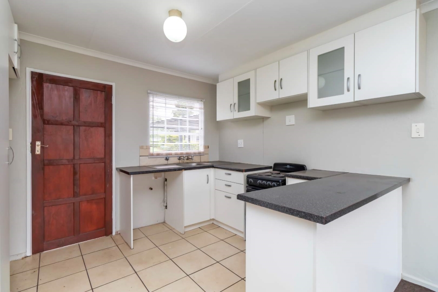 To Let 3 Bedroom Property for Rent in Weltevreden Park Gauteng