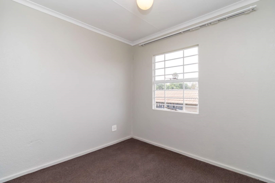 To Let 3 Bedroom Property for Rent in Weltevreden Park Gauteng