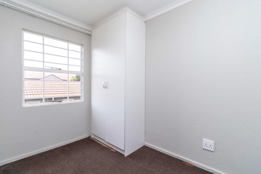 To Let 3 Bedroom Property for Rent in Weltevreden Park Gauteng