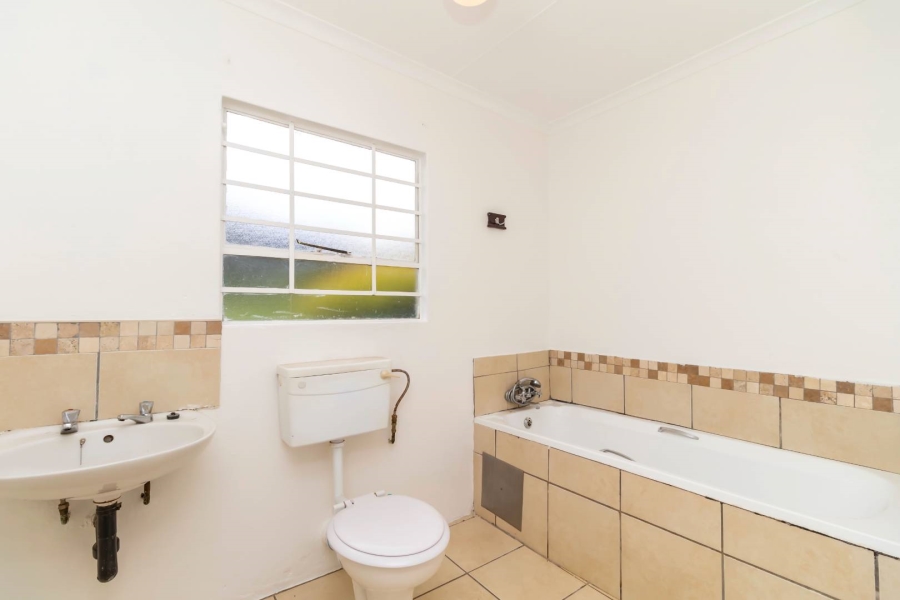 To Let 3 Bedroom Property for Rent in Weltevreden Park Gauteng