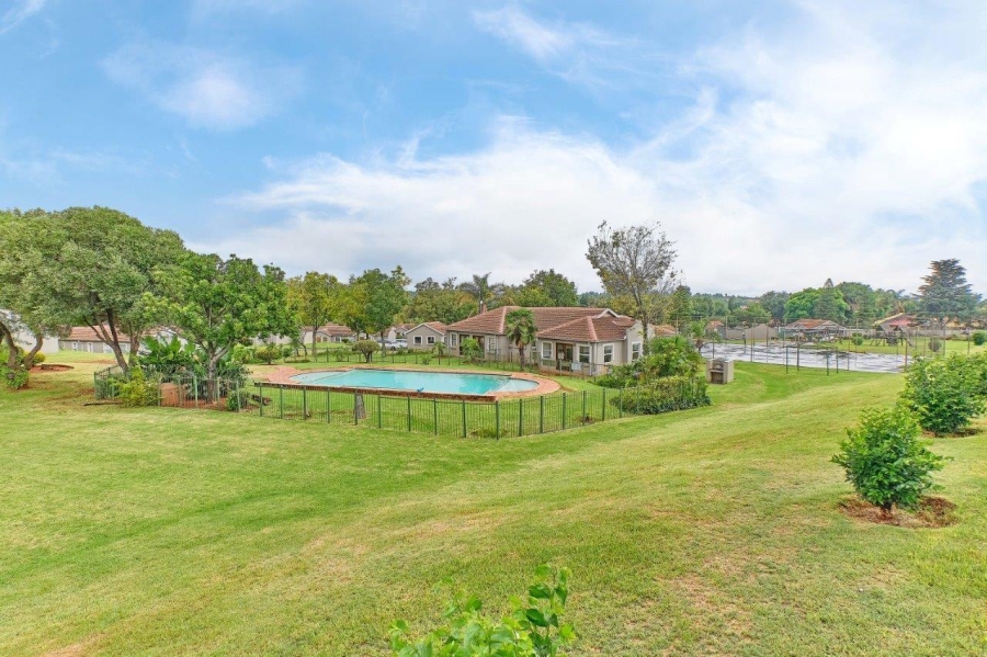 To Let 3 Bedroom Property for Rent in Weltevreden Park Gauteng